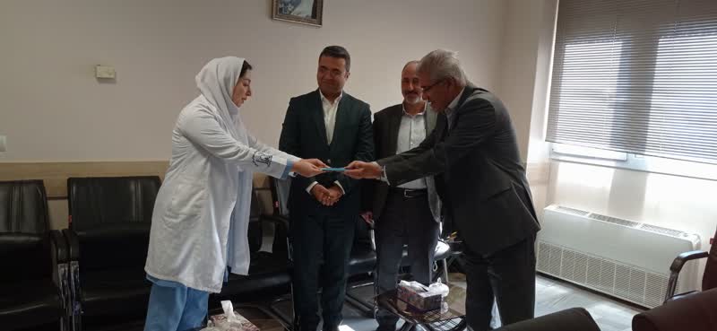 تجلیل از پرستاران نمونه در روز پرستار دانشگاه علوم پزشکی تبریز